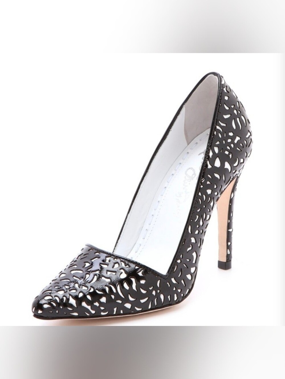 Alice + Olivia “Dina” Laser-Cut Pumps Size 37.5